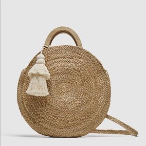 Open to offers❤️ ZARA woven bag